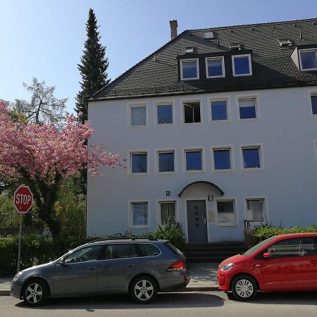Отель Boardinghouse Munchen-Laim Экстерьер фото