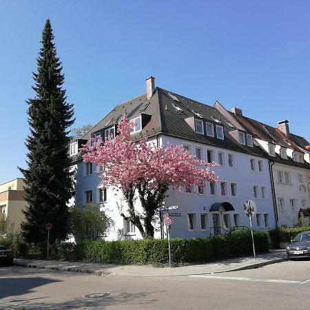 Отель Boardinghouse Munchen-Laim Экстерьер фото