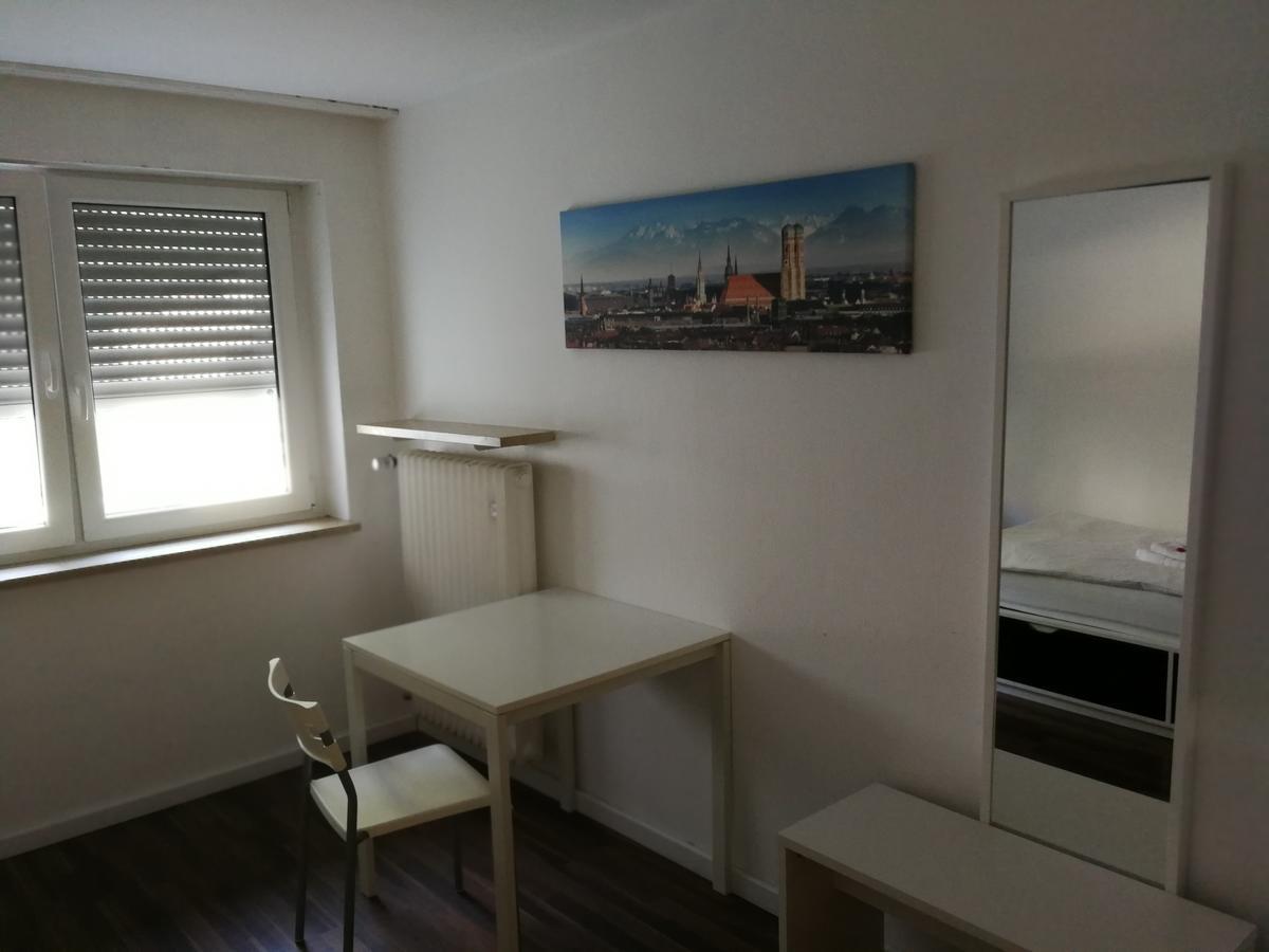 Отель Boardinghouse Munchen-Laim Экстерьер фото