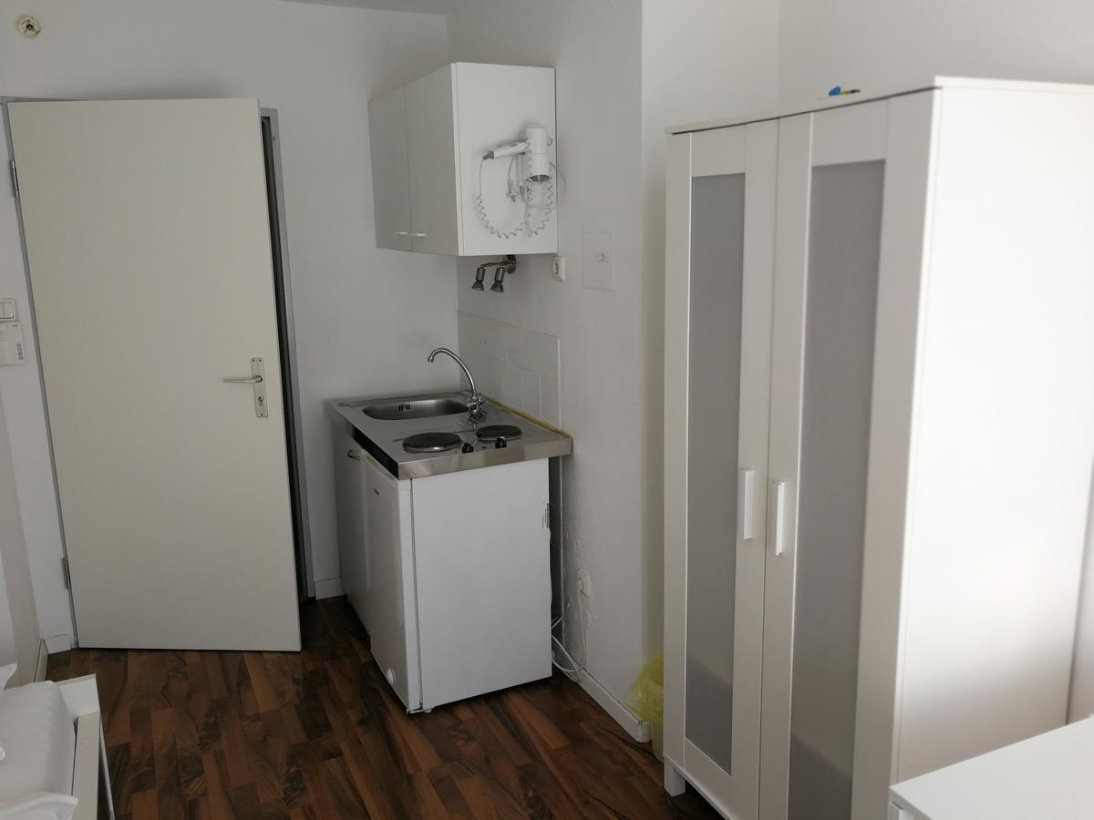 Отель Boardinghouse Munchen-Laim Экстерьер фото